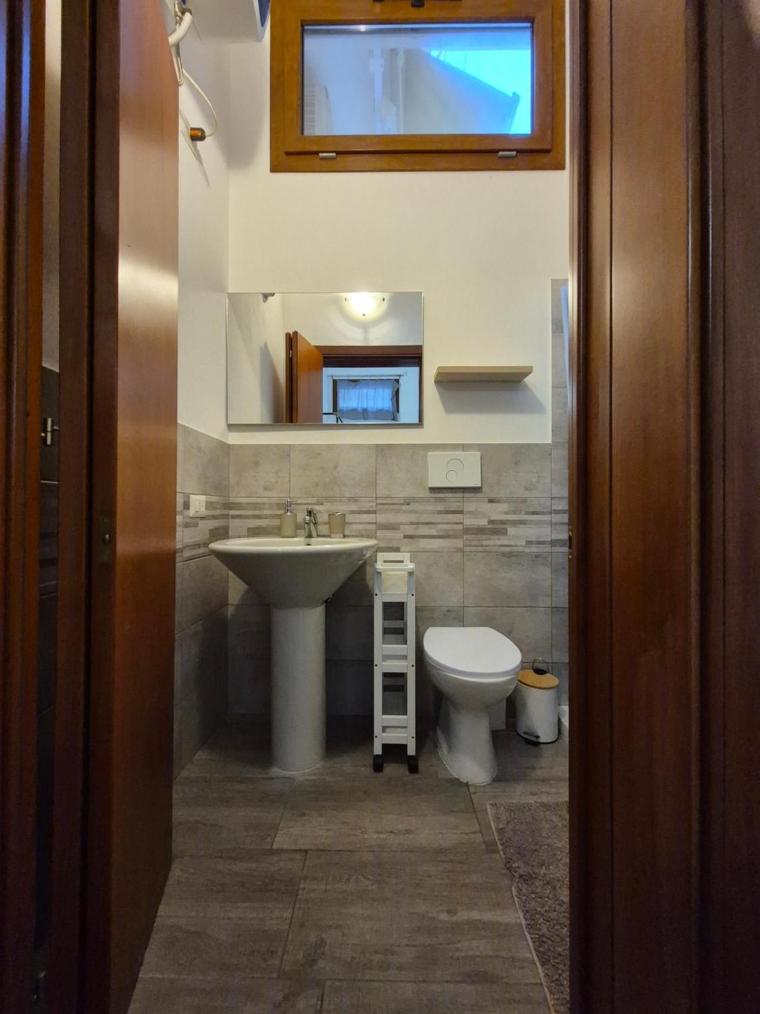 Casa Vacanza Monoboito Quartu SantʼElena Εξωτερικό φωτογραφία